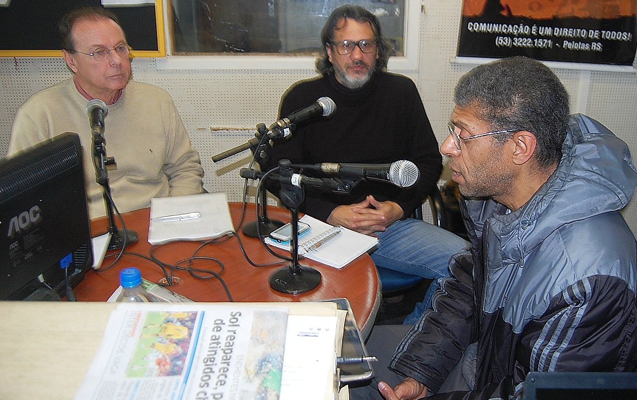 Jair Seidel, Antonio Soler e Regis Oliveira no Programa ContraPonto, da RadioCom, em 22.07.15. Foto: Jose Luiz Moraes.