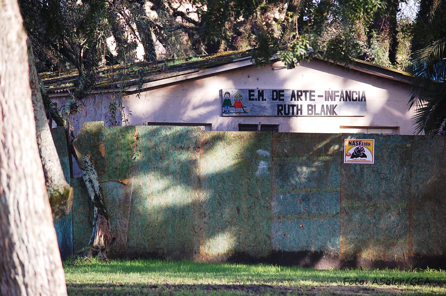 A Escola desenvolve atividade de grande valor no campo das artes. Deveria ser dotada de instalação adequada em local adequado. Foto: Antonio Soler/CEA.