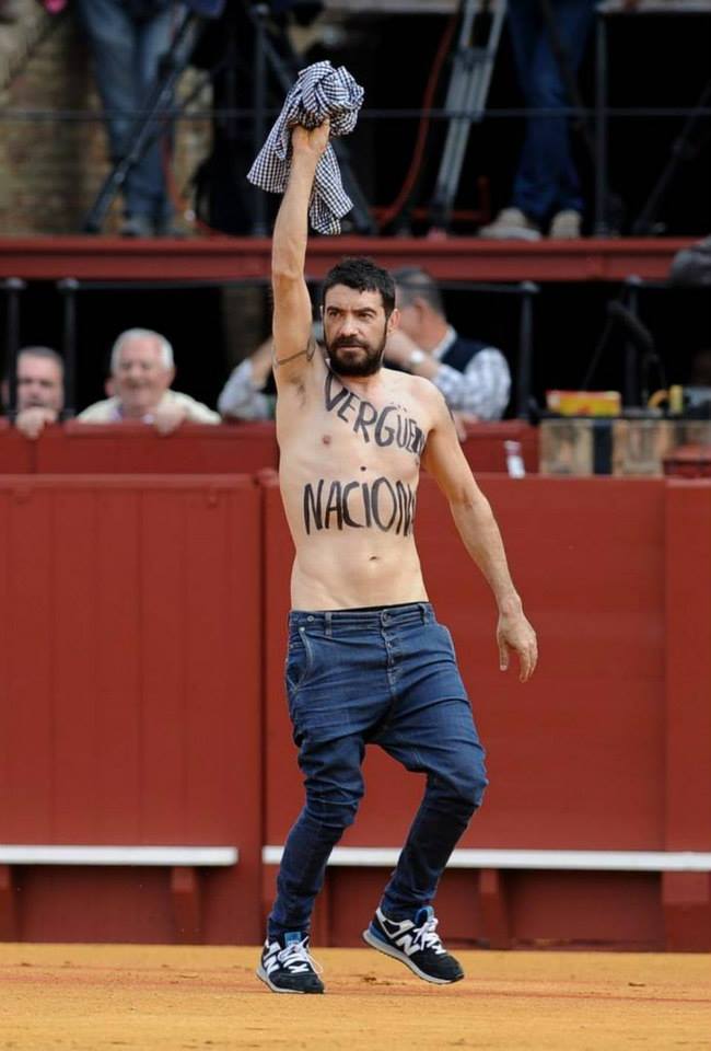 Foto: Reprodução / Facebook Vegan Streaker Group