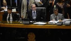 Presidente da Câmara, Eduardo Cunha, preside sessão extraordinária para votar o projeto de lei da biodiversidade. Foto: Fabio Rodrigues Pozzebom/Agência Brasil