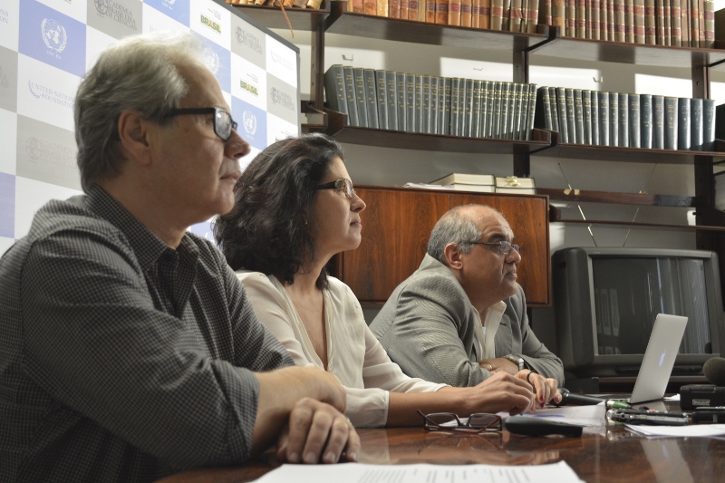 À direita, o chefe do Centro de Ciência do Sistema Terrestre do Instituto Nacional de Pesquisas Espaciais, José Marengo. Foto: UNIC Rio/Diogo Cysne